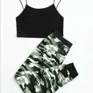 Set of pjs very stretchy